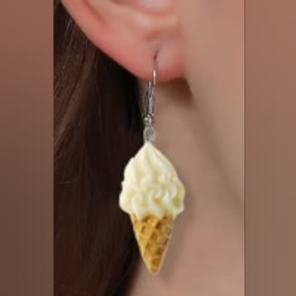 Women's/Girl's Fun Resin Ice Cream Cone Charm 3D Hook Dangle Earrings - Picture 3 of 4